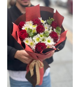 Özel 7 Gül ve Papatya Buketi
